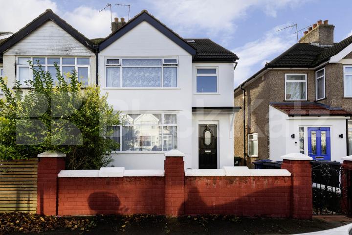Whole House Beechmont, Avenue